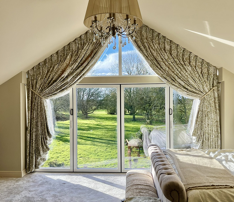 Stunning apex curtains
